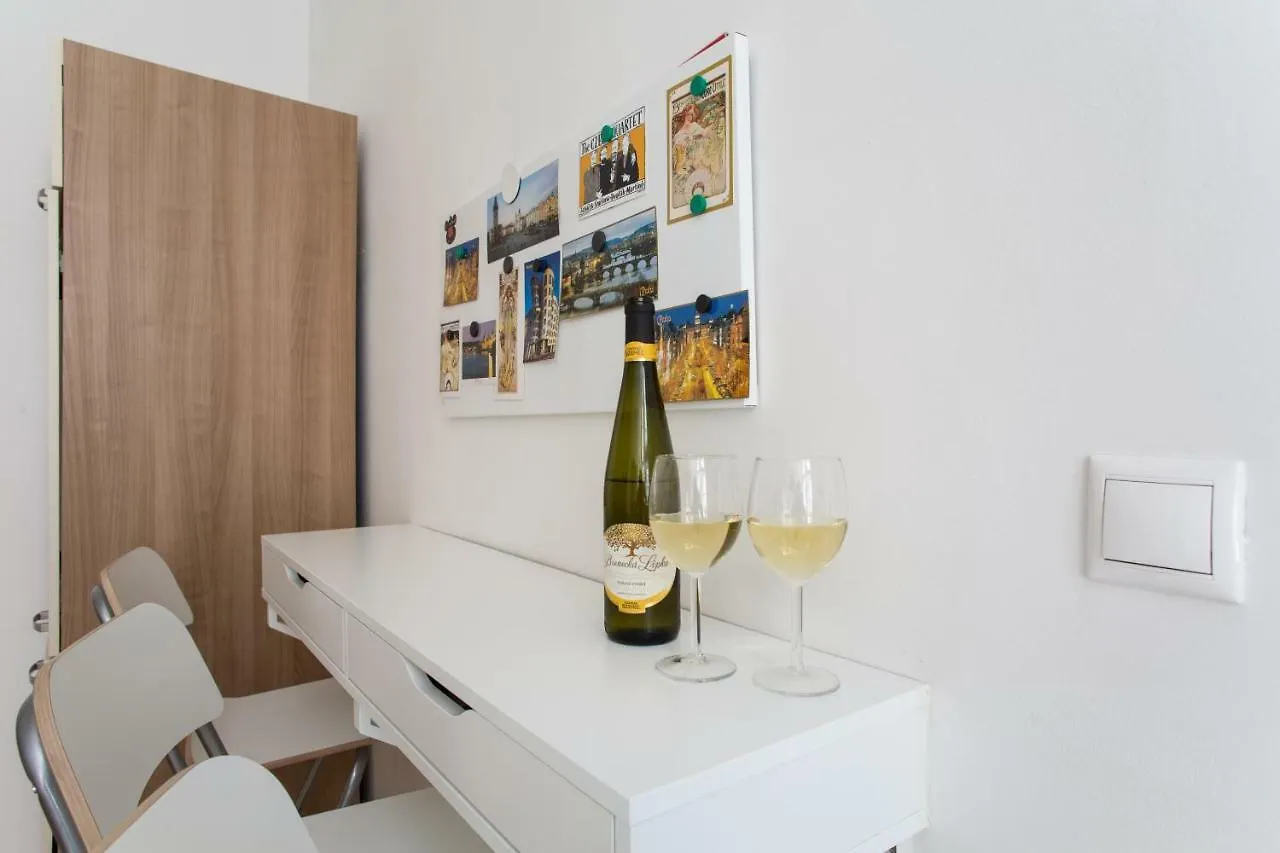 Jt'S Apartments Jecna Str. Prague Czech Republic