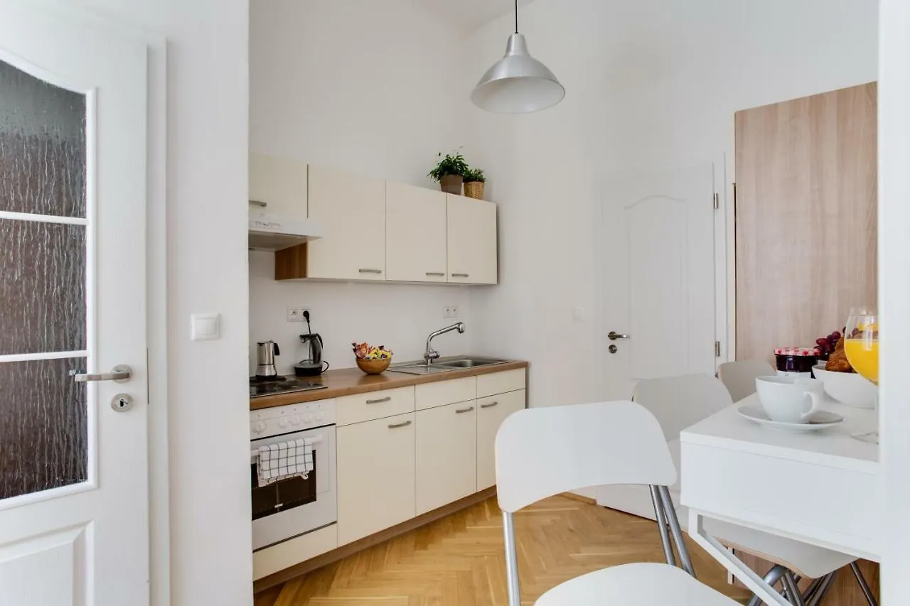 Jt'S Apartments Jecna Str. Prague